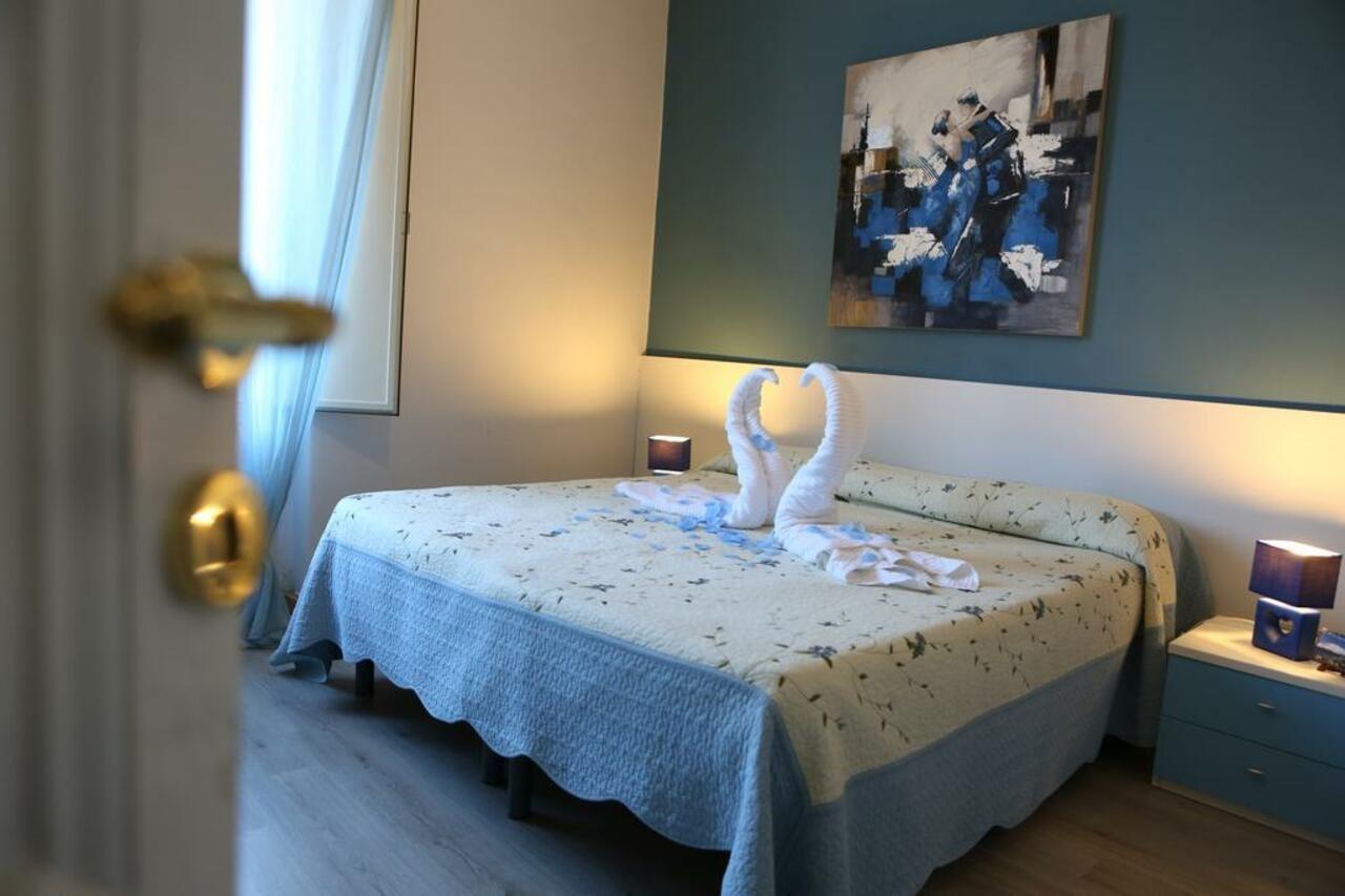 Bed and Breakfast Le 3 B Aeroporto di Catania Fontana Rossa Esterno foto